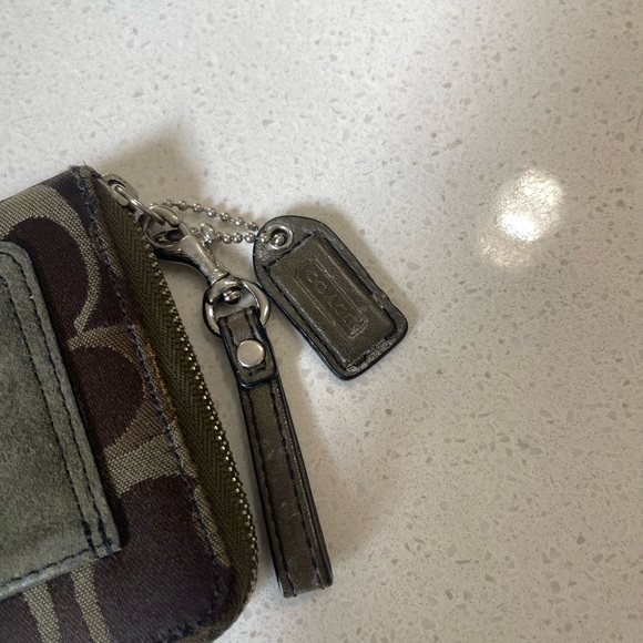 Coach wallet - Picture 2 of 4